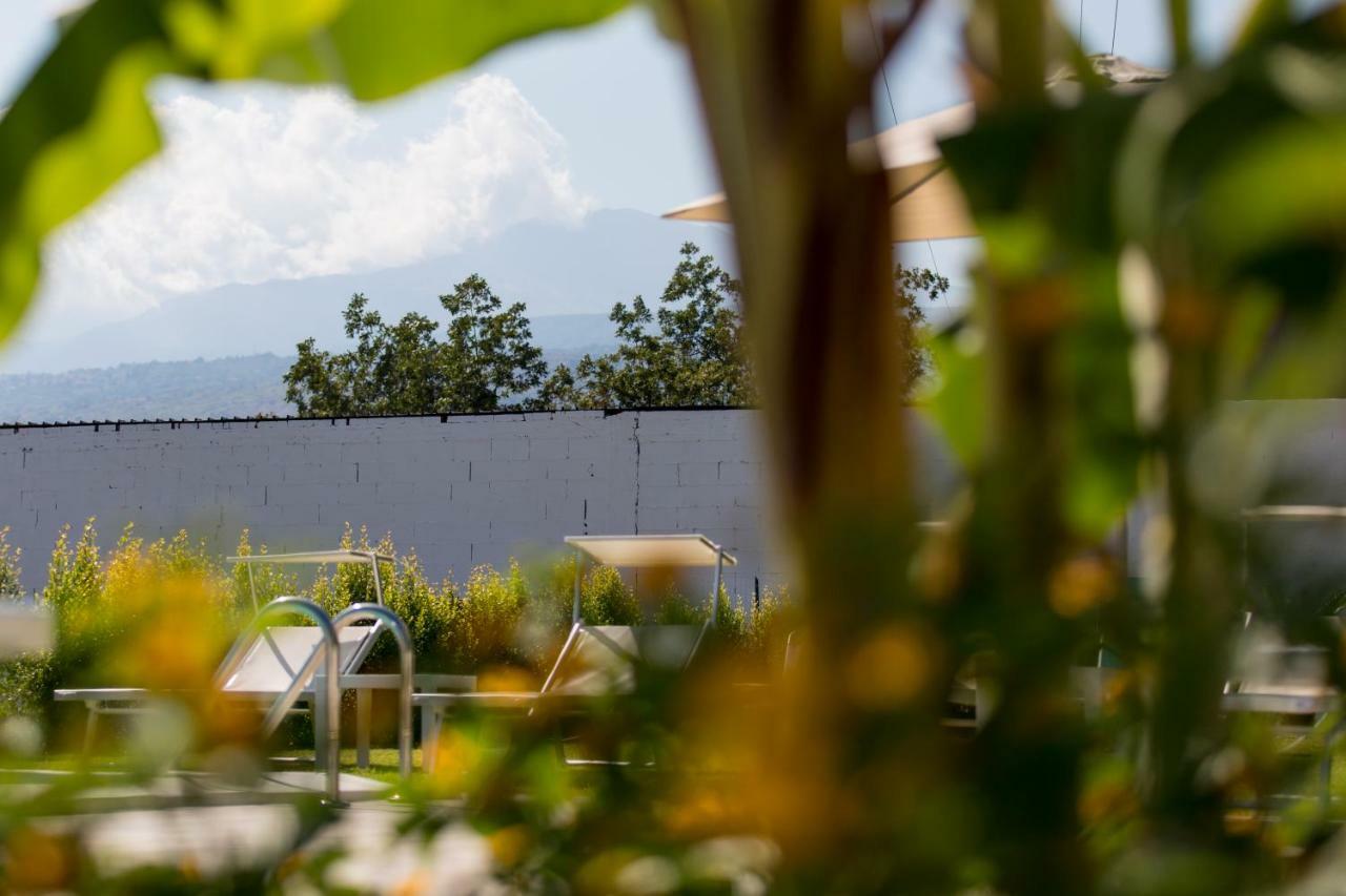 Veda Elegant Rooms Fiumefreddo di Sicilia Exterior photo